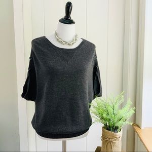 LAUNDRY BY DESIGN Grey Wool Short Sleeve Sweater